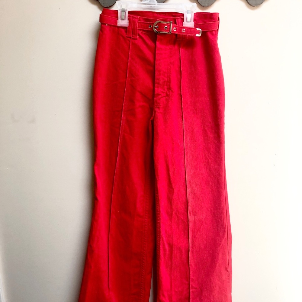 ✌🏻VINTAGE MAVERICK BELL BOTTOMS✌🏻
